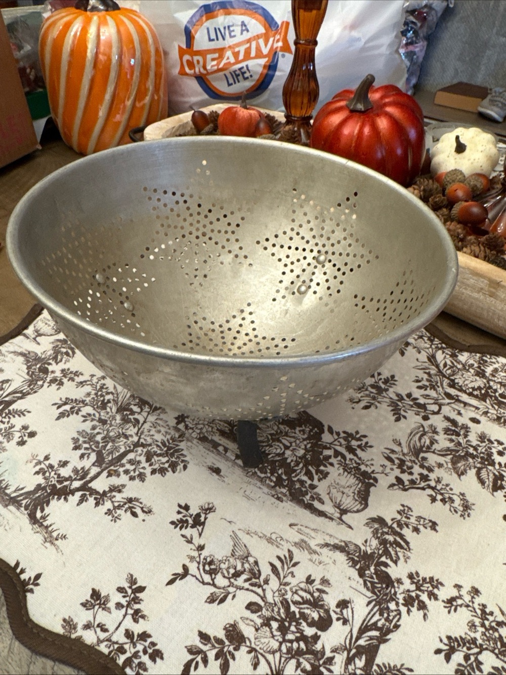 Metal Colander Bowl in Silver - Kitchen Strainer